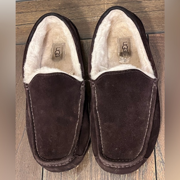 UGG Brown Suede Slippers Mens size 10 - Picture 6 of 10